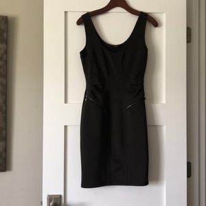 Extremely flattering and versatile Guess dress